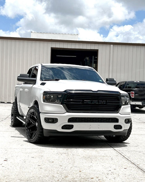 RAM 1500 4PLAY WHEELS 4P55 24X12 33X12.5X24 STOCK SUSPENSION
