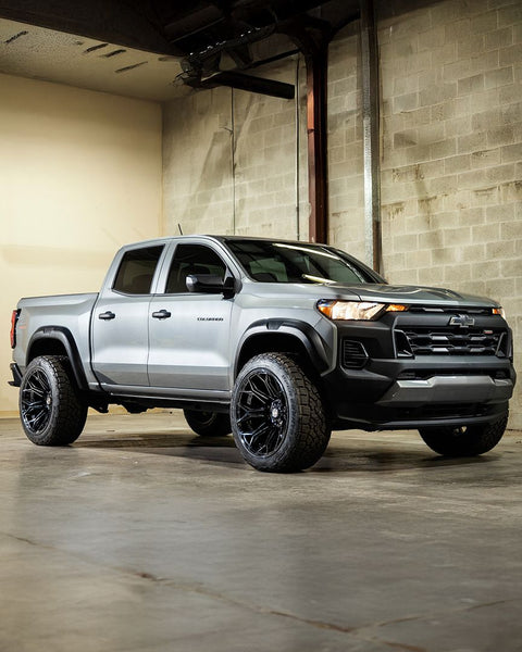 Chevrolet Colorado Trail Boss 4PLAY Wheels 4P83 Gloss Black 22x12 Rims 33x12.5x22 Toyo Open Country Tires Stock Suspension