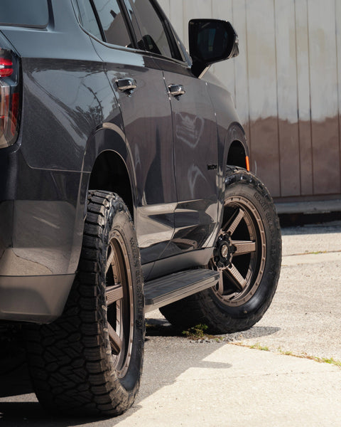 CHEVROLET TAHOE RIMS 4PLAY WHEELS 4PS63 20X9 305X55X20 NITTO TIRES STOCK SUSPENSION