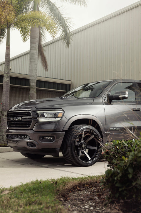 RAM 1500 4PLAY WHEELS 4P63 G3 24X12 ON 335X30X24 CONTINENTAL TIRES STOCK HEIGHT