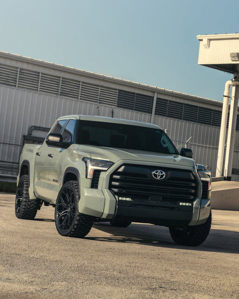 Toyota Tundra 4PLAY Wheels 4P83 24x10 33x12.5x24 RBP Tires Stock Suspension