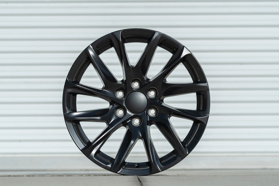 OE Wheels CA90 Lifestyle Photos