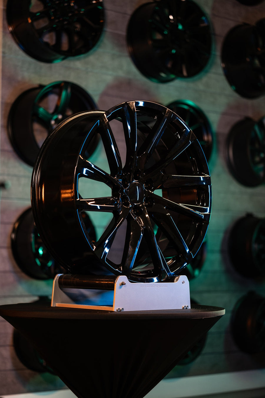 OE Wheels CA90 Lifestyle Photos