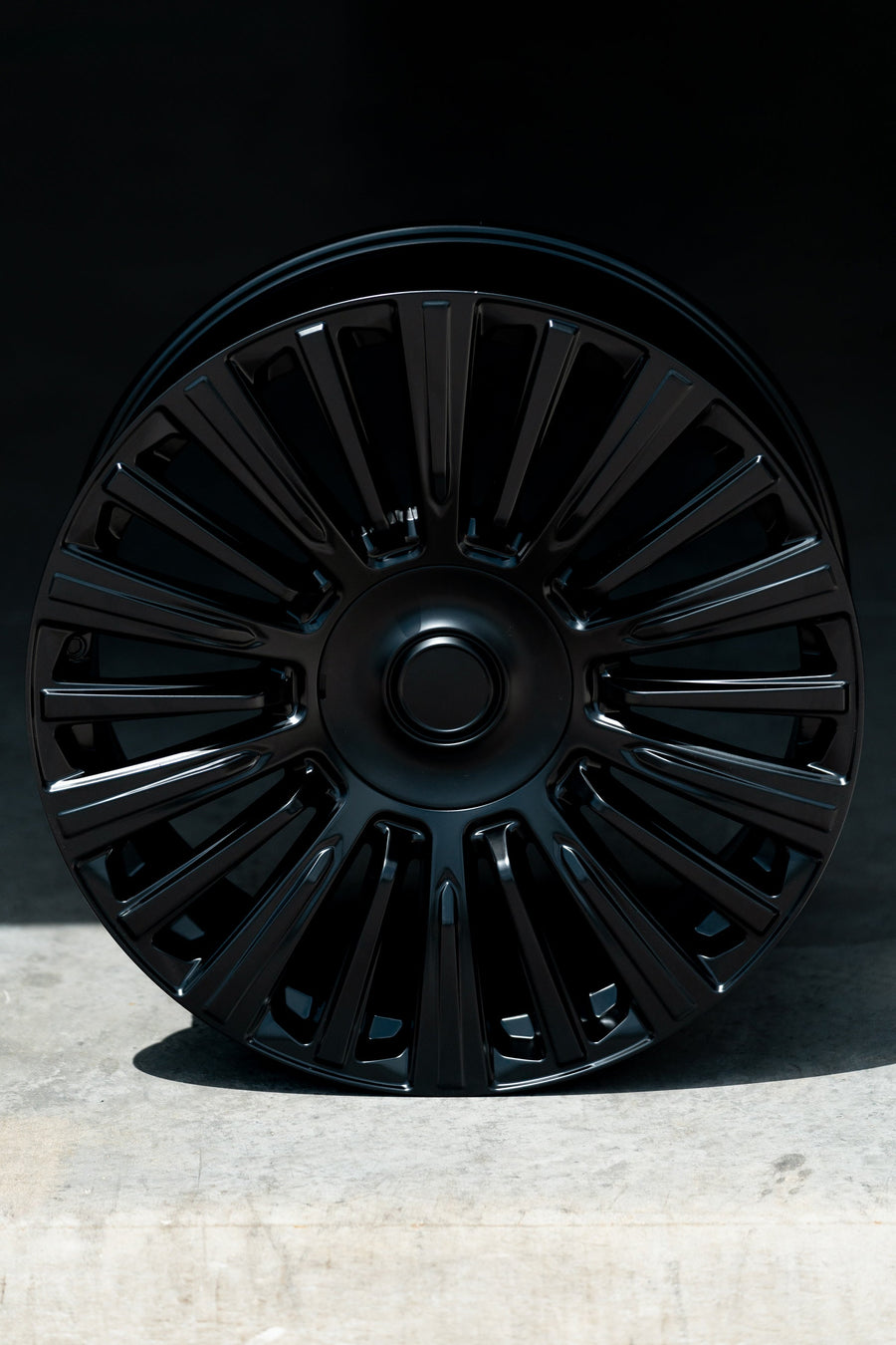 OE Wheels CA92 Lifestyle Photos