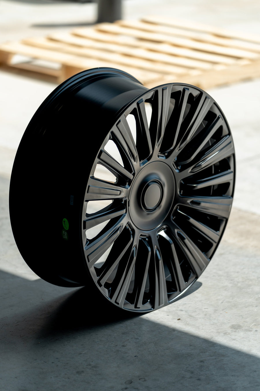 OE Wheels CA92 Lifestyle Photos