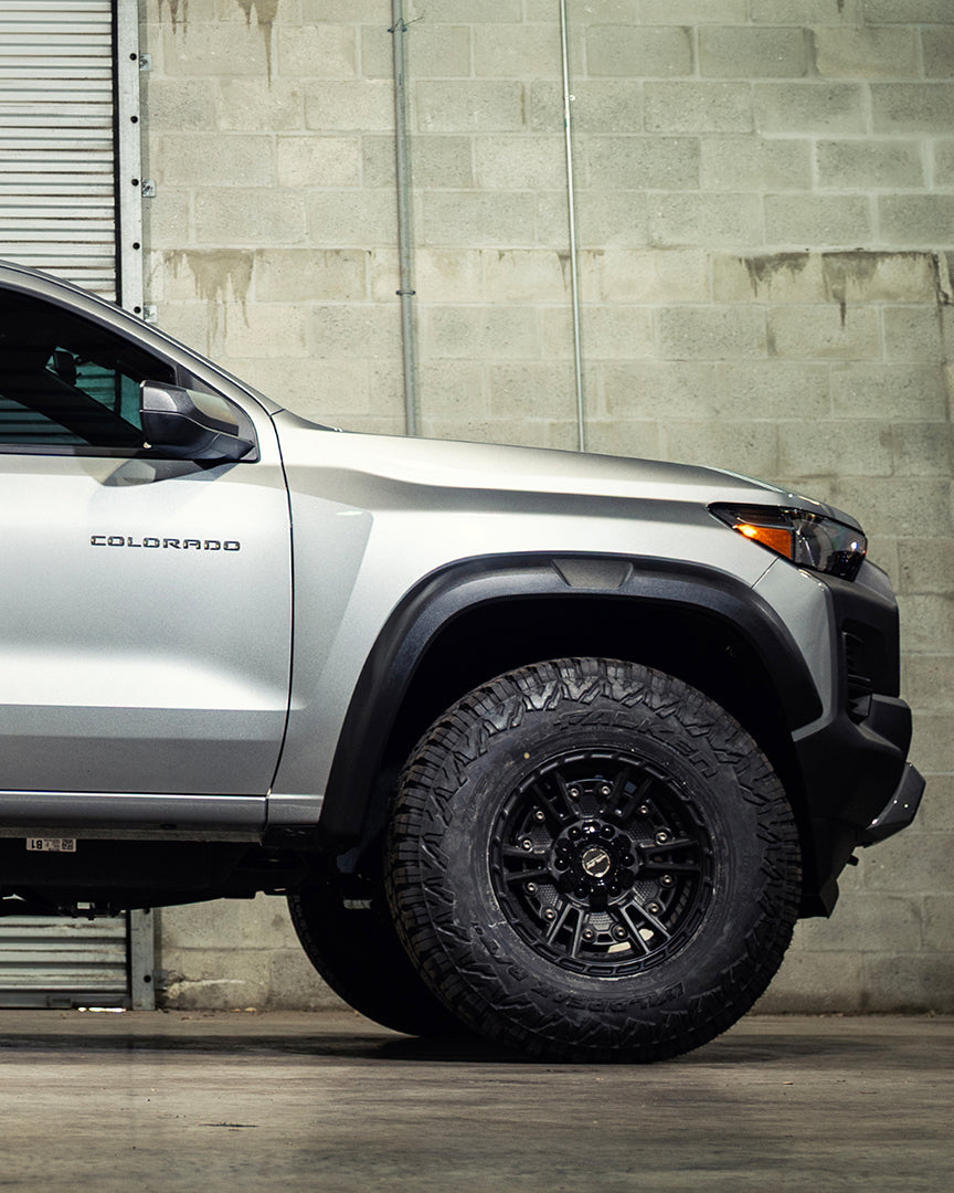 Chevrolet Colorado Trail Boss 4PLAY Wheels S01 17x9 Rims 285x75x17 Falken Wildpeak Tires Stock Suspension