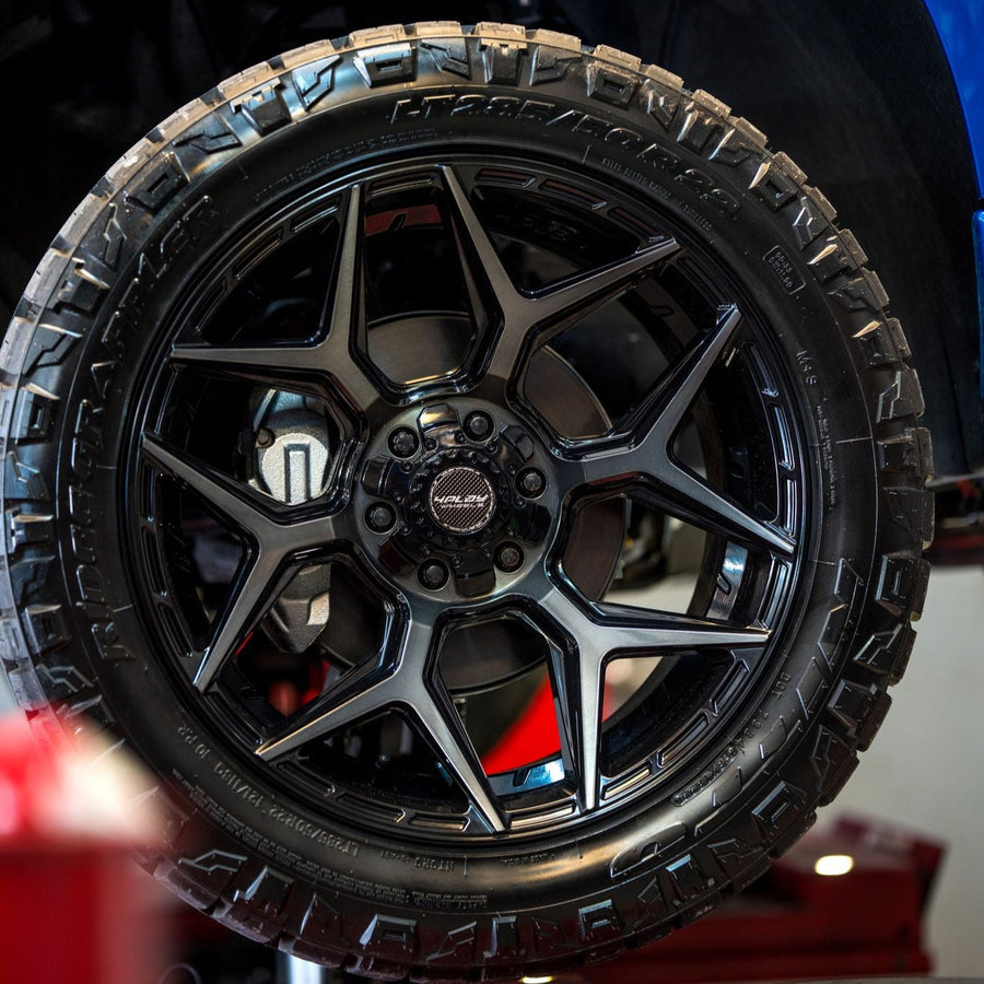 CHEVROLET SILVERADO 4PLAY WHEELS 4P06 22X10 285X50X22 NITTO TIRE 2.5 INCH LEVELING KIT SUSPENSION