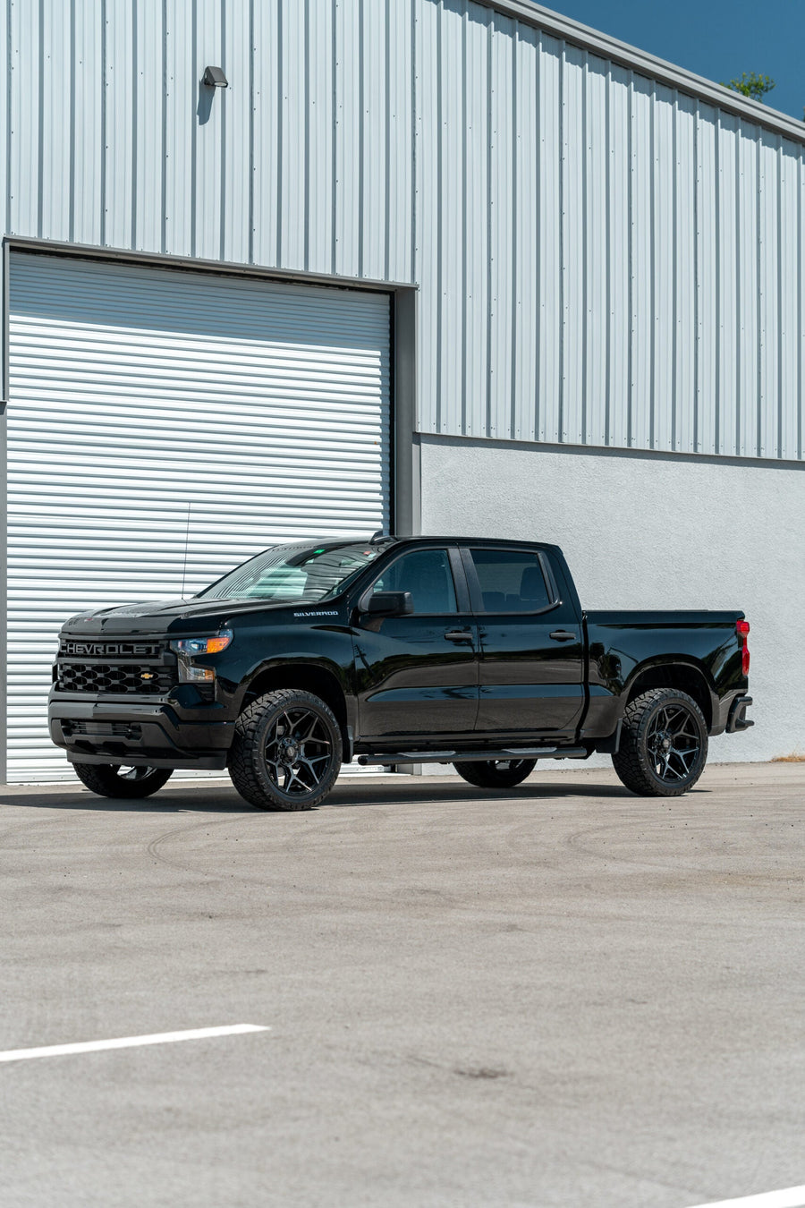 CHEVROLET SILVERADO 4PLAY WHEELS RIMS 4P06 22X10 285X50X22 TOYO TIRES