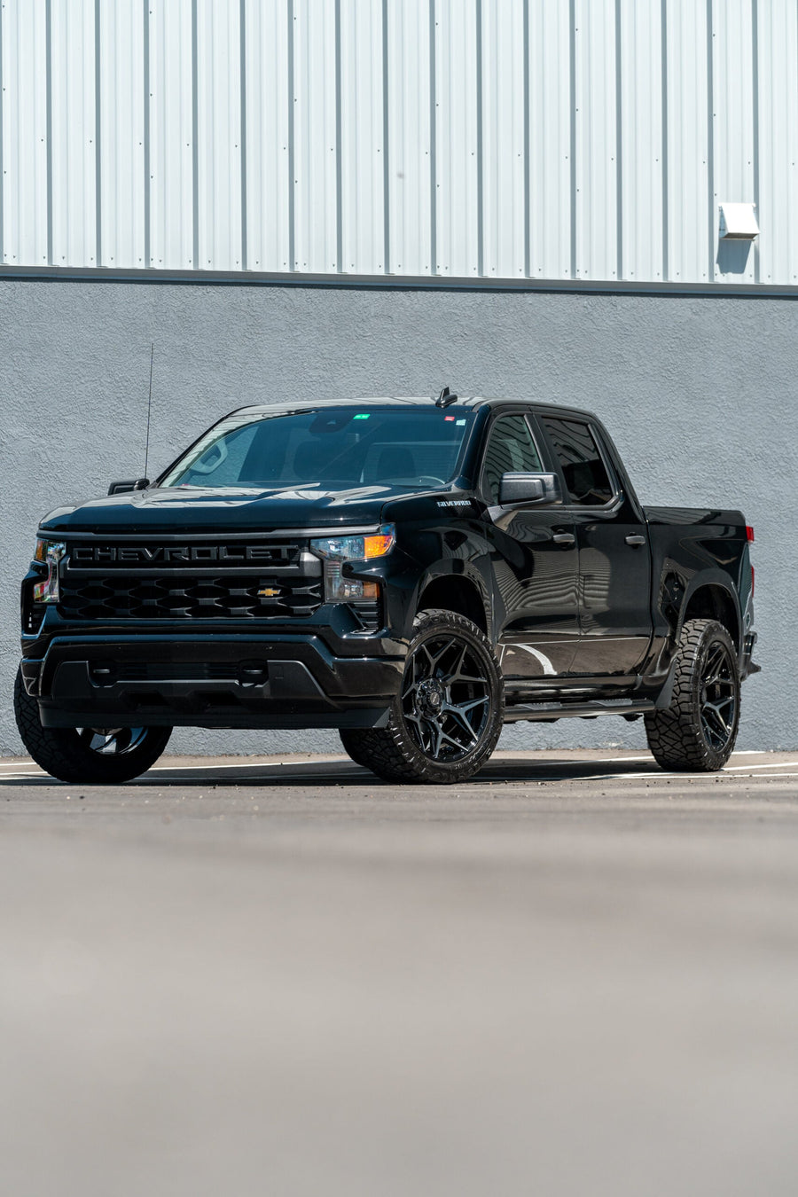 CHEVROLET SILVERADO 4PLAY WHEELS RIMS 4P06 22X10 285X50X22 TOYO TIRES