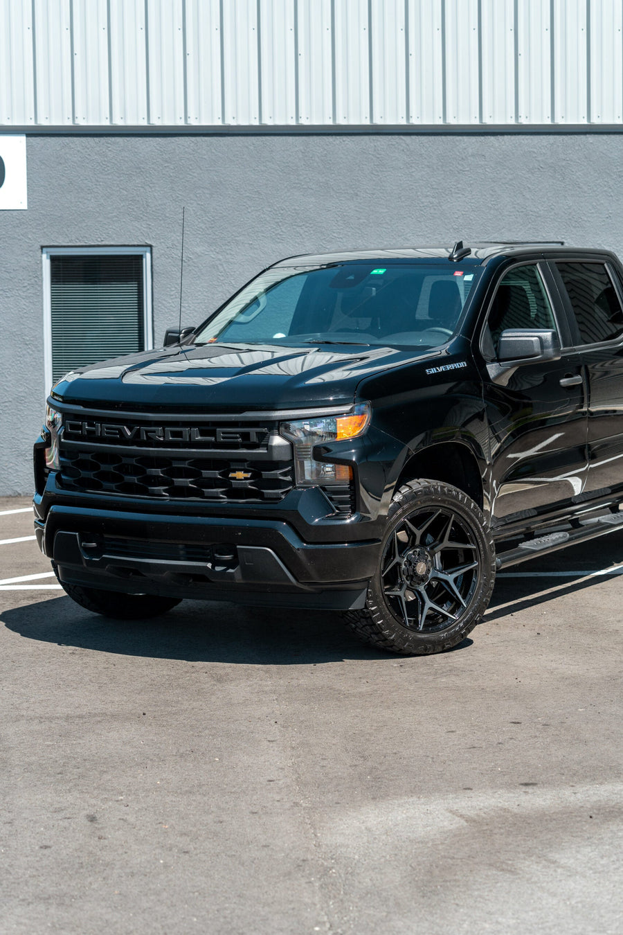CHEVROLET SILVERADO 4PLAY WHEELS RIMS 4P06 22X10 285X50X22 TOYO TIRES