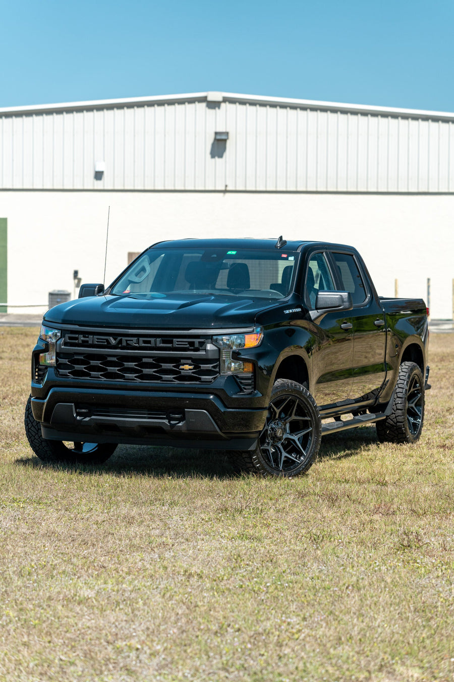 CHEVROLET SILVERADO 4PLAY WHEELS RIMS 4P06 22X10 285X50X22 TOYO TIRES