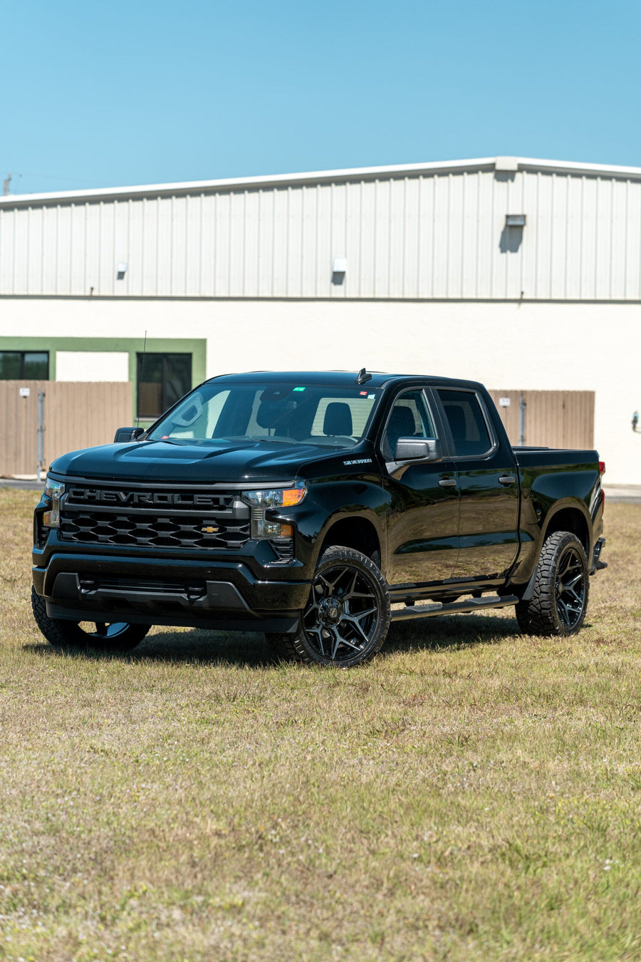 CHEVROLET SILVERADO 4PLAY WHEELS RIMS 4P06 22X10 285X50X22 TOYO TIRES