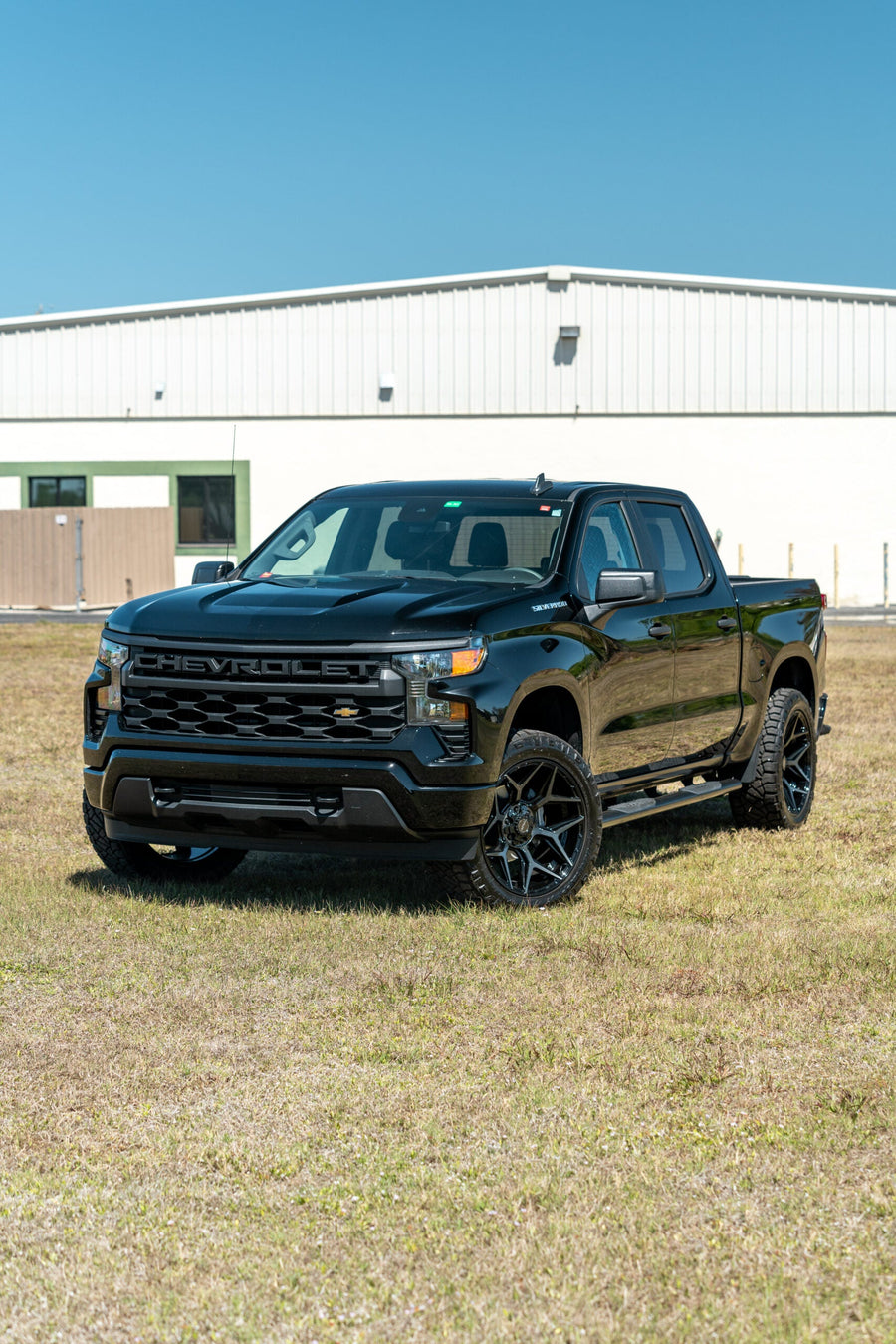 CHEVROLET SILVERADO 4PLAY WHEELS RIMS 4P06 22X10 285X50X22 TOYO TIRES