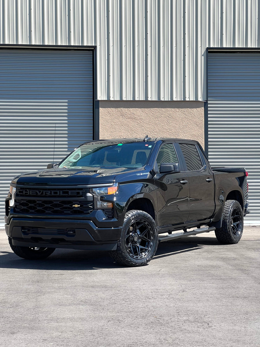 CHEVROLET SILVERADO 4PLAY WHEELS RIMS 4P55 22X10 33X12.5X22 NITTO TIRES