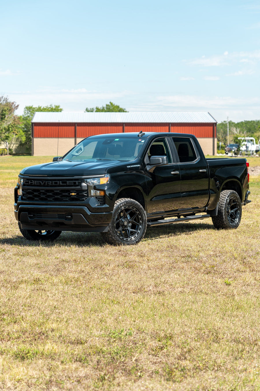 CHEVROLET SILVERADO 4PLAY WHEELS RIMS 4P55 22X10 33X12.5X22 NITTO TIRES