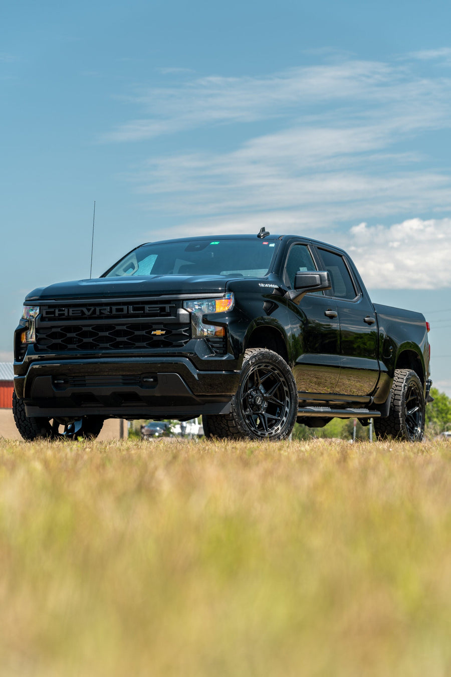 CHEVROLET SILVERADO 4PLAY WHEELS RIMS 4P55 22X10 33X12.5X22 NITTO TIRES