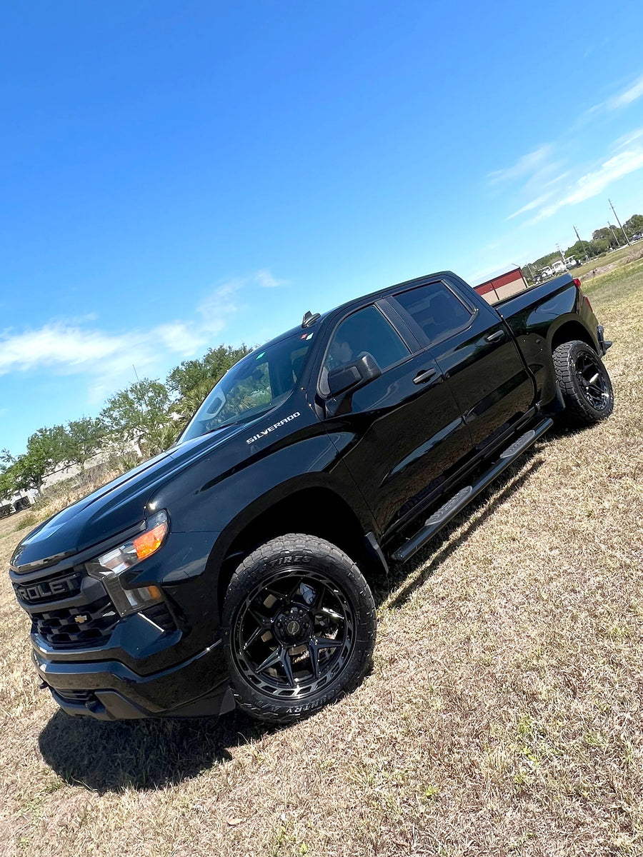 CHEVROLET SILVERADO 4PLAY WHEELS RIMS 4P55 22X10 33X12.5X22 NITTO TIRES