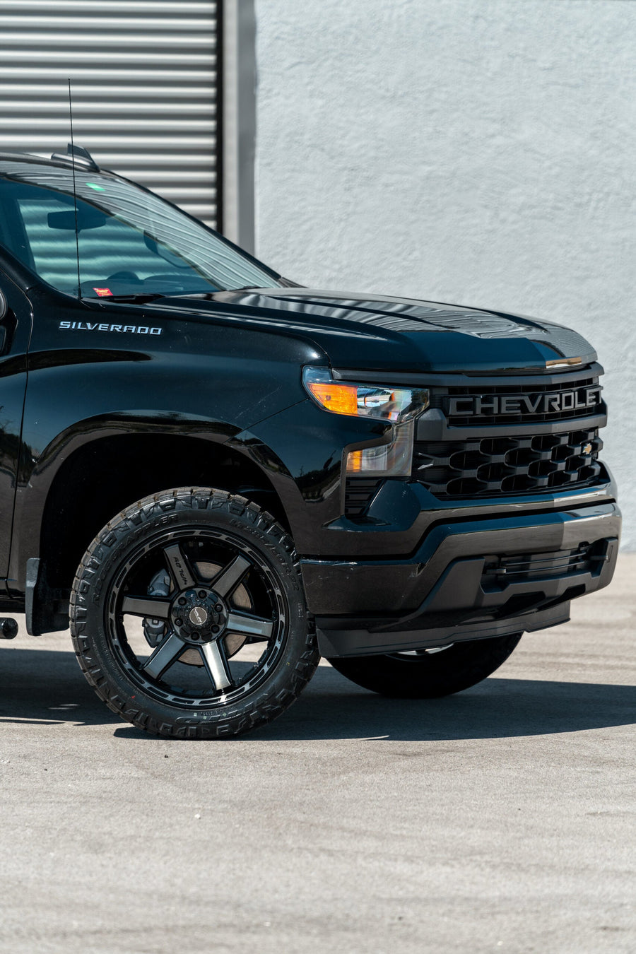 CHEVROLET SILVERADO 4PLAY WHEELS RIMS 4P63 22X10 285X50X22 TOYO TIRES