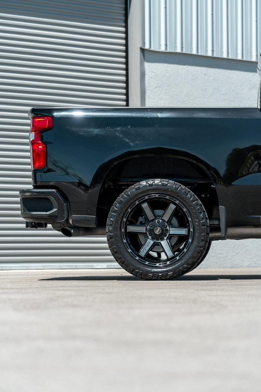 CHEVROLET SILVERADO 4PLAY WHEELS RIMS 4P63 22X10 285X50X22 TOYO TIRES