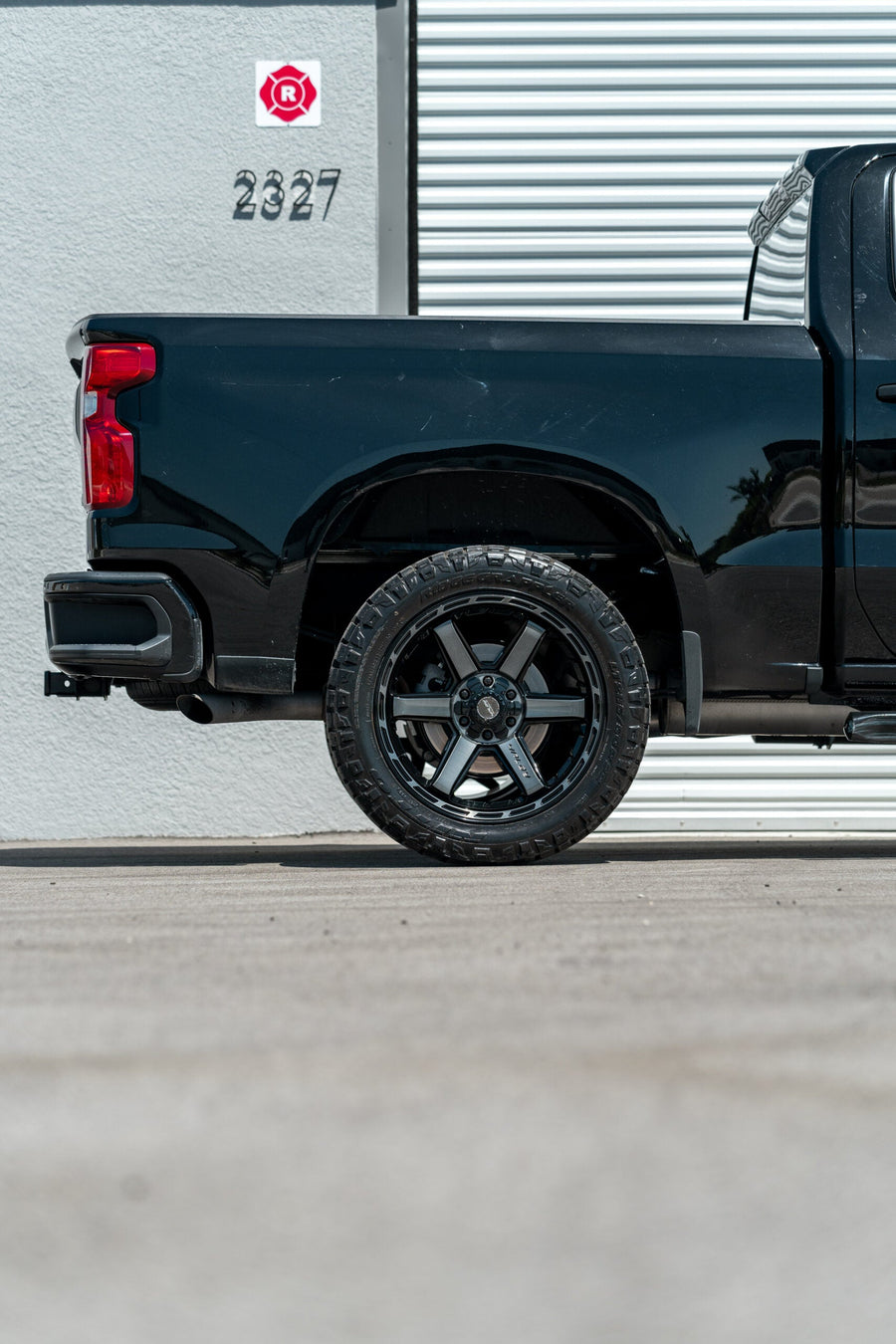 CHEVROLET SILVERADO 4PLAY WHEELS RIMS 4P63 22X10 285X50X22 TOYO TIRES