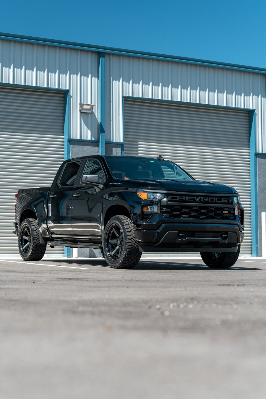CHEVROLET SILVERADO 4PLAY WHEELS RIMS 4P63 22X10 285X50X22 TOYO TIRES
