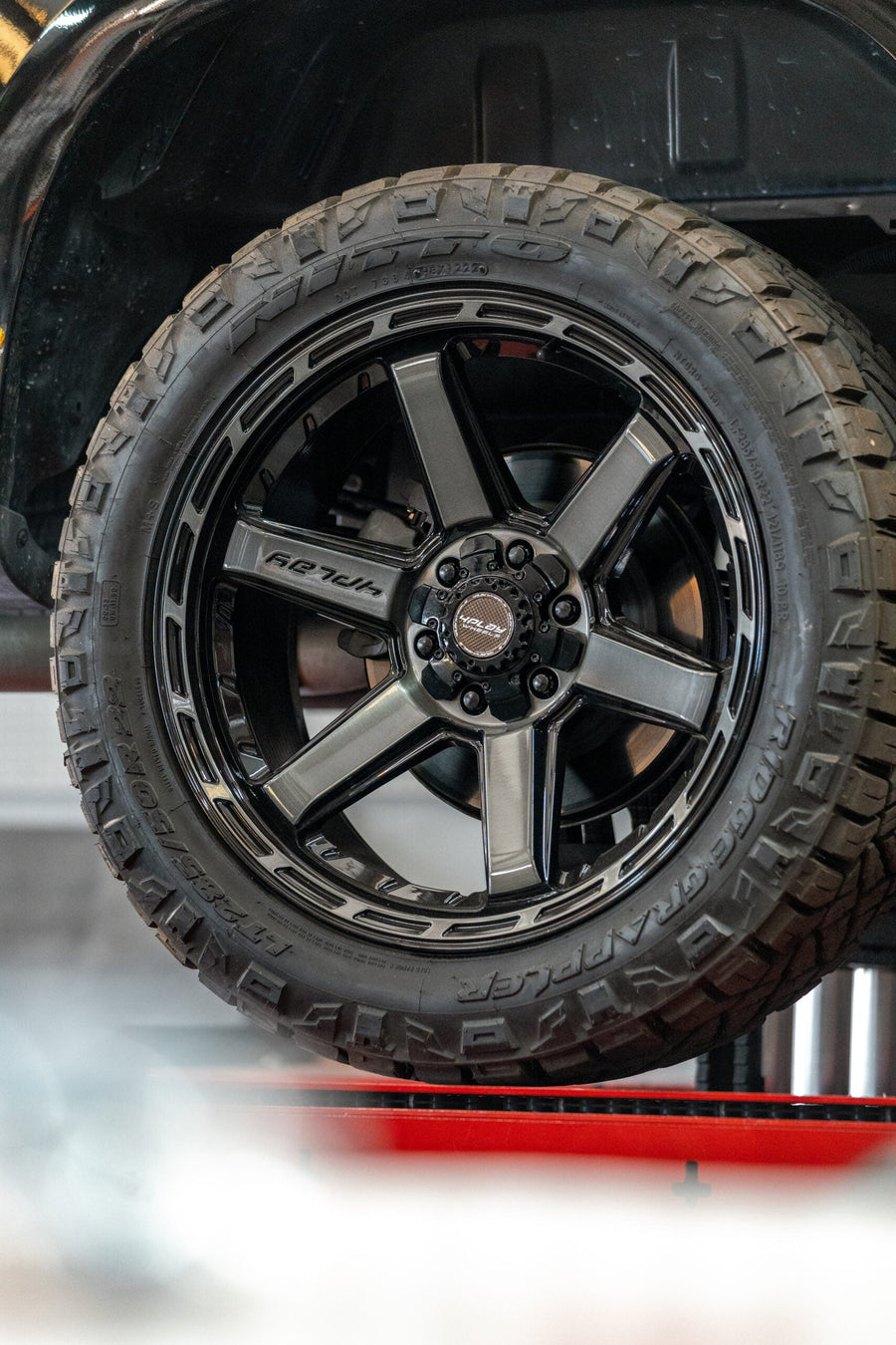 CHEVROLET SILVERADO 4PLAY WHEELS RIMS 4P63 22X10 285X50X22 TOYO TIRES