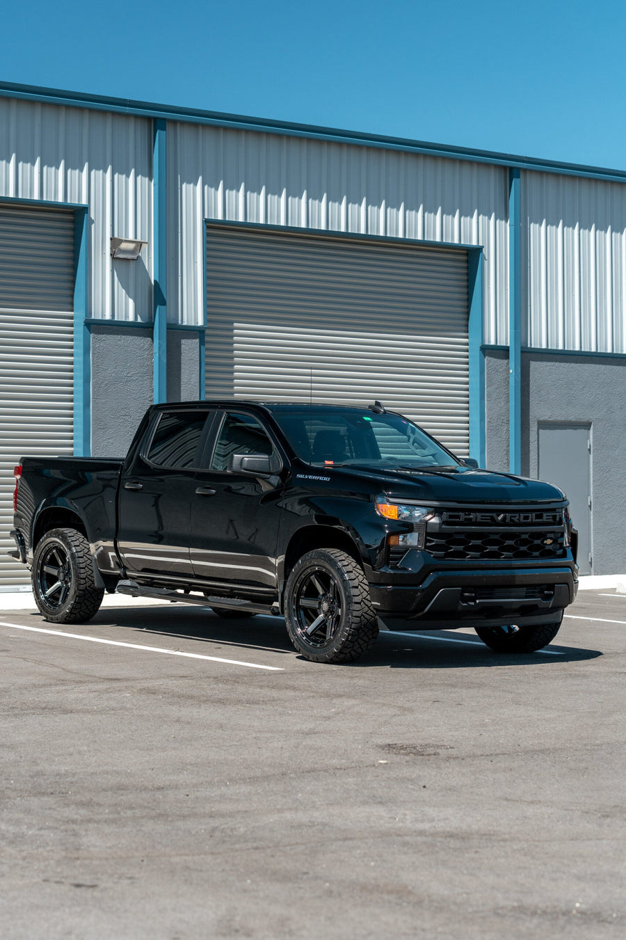 CHEVROLET SILVERADO 4PLAY WHEELS RIMS 4P63 22X10 285X50X22 TOYO TIRES