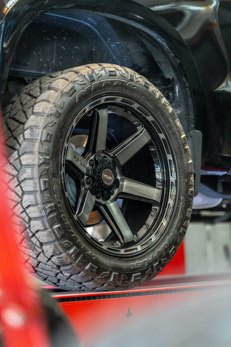 CHEVROLET SILVERADO 4PLAY WHEELS RIMS 4P63 22X10 285X50X22 TOYO TIRES