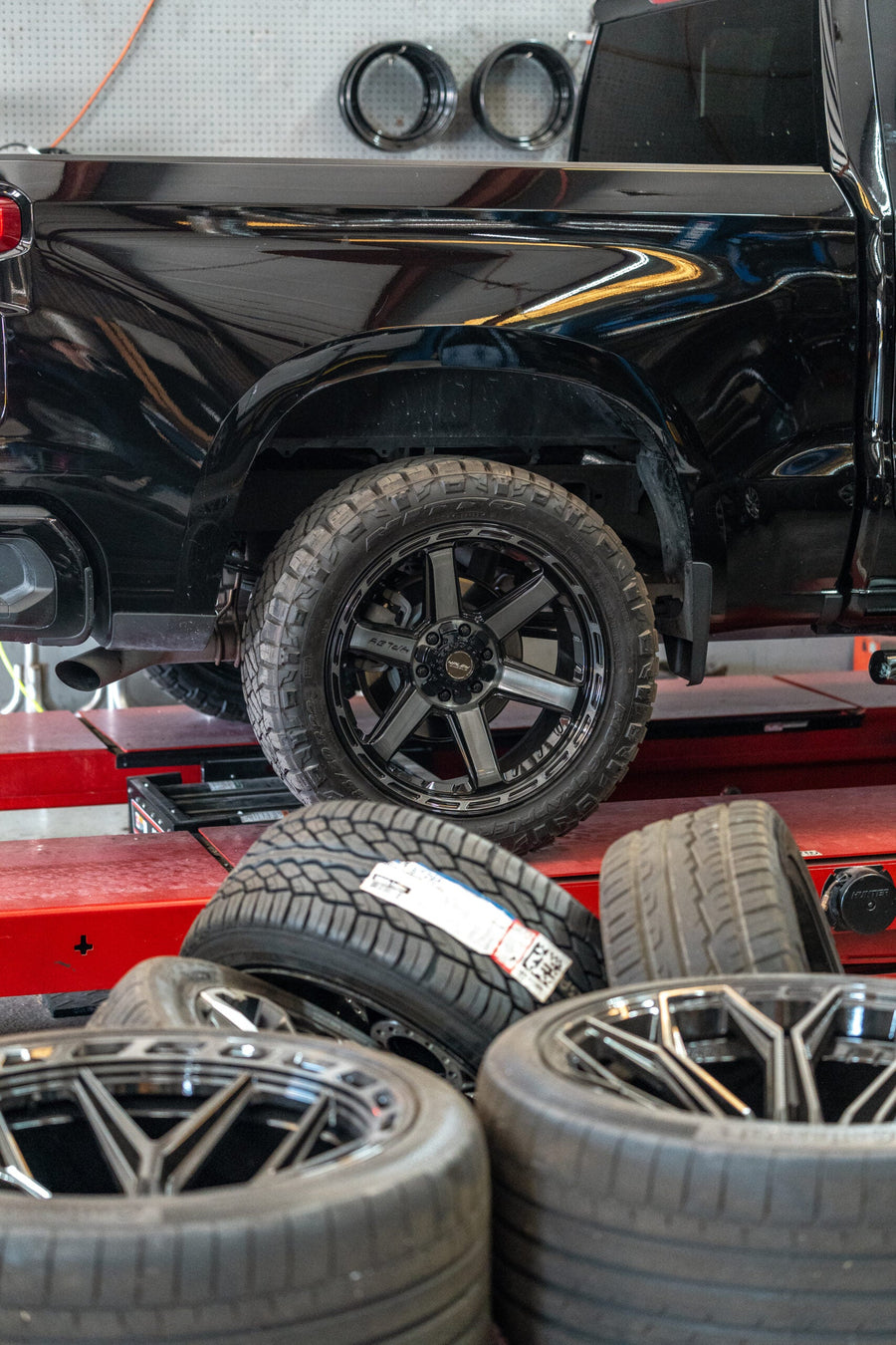 CHEVROLET SILVERADO 4PLAY WHEELS RIMS 4P63 22X10 285X50X22 TOYO TIRES