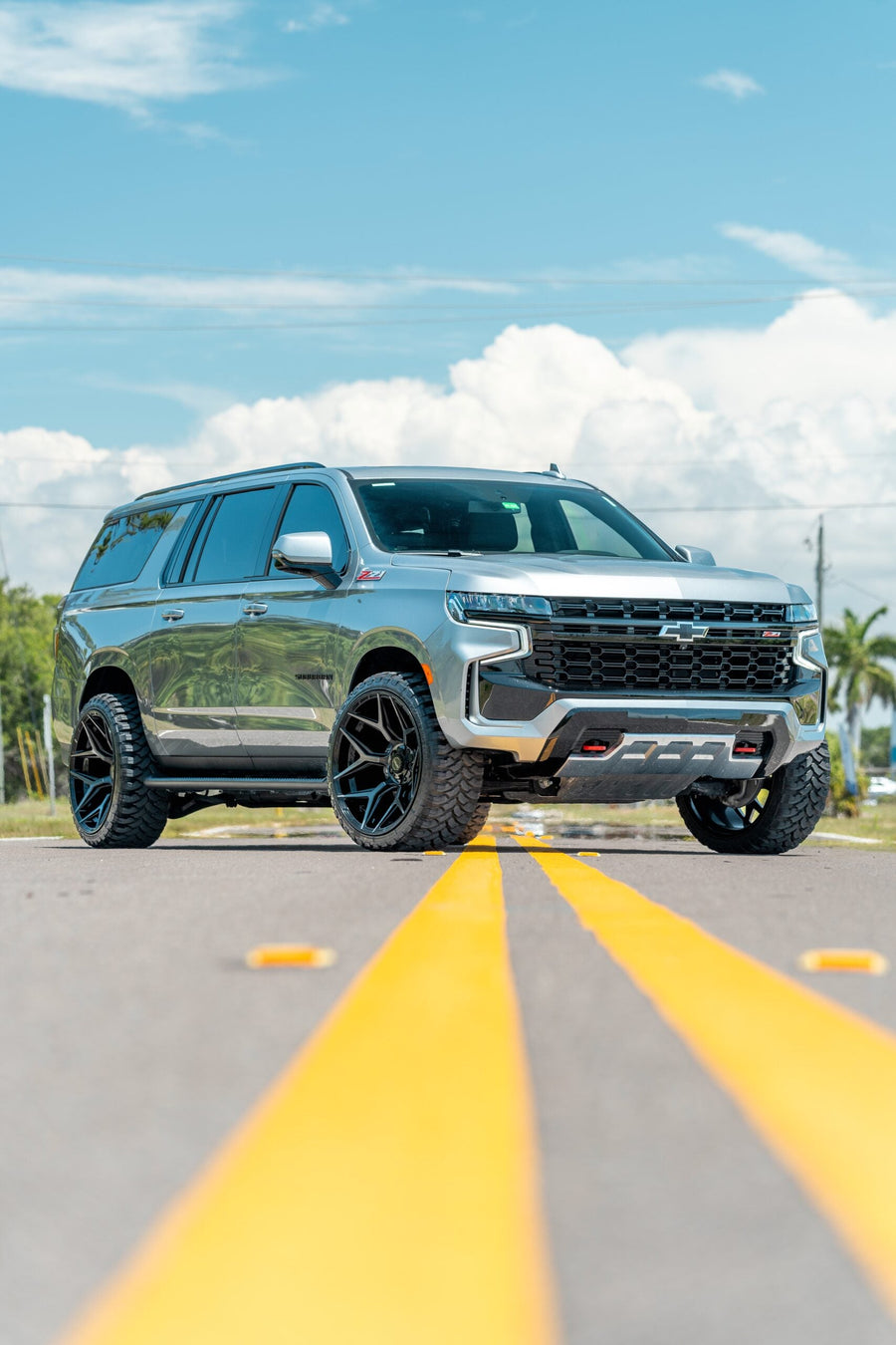 CHEVROLET SUBURBAN 4PLAY WHEELS 4P06 RIMS 24X12 33X12.5X24 RBP TIRES STOCK SUSPENSION
