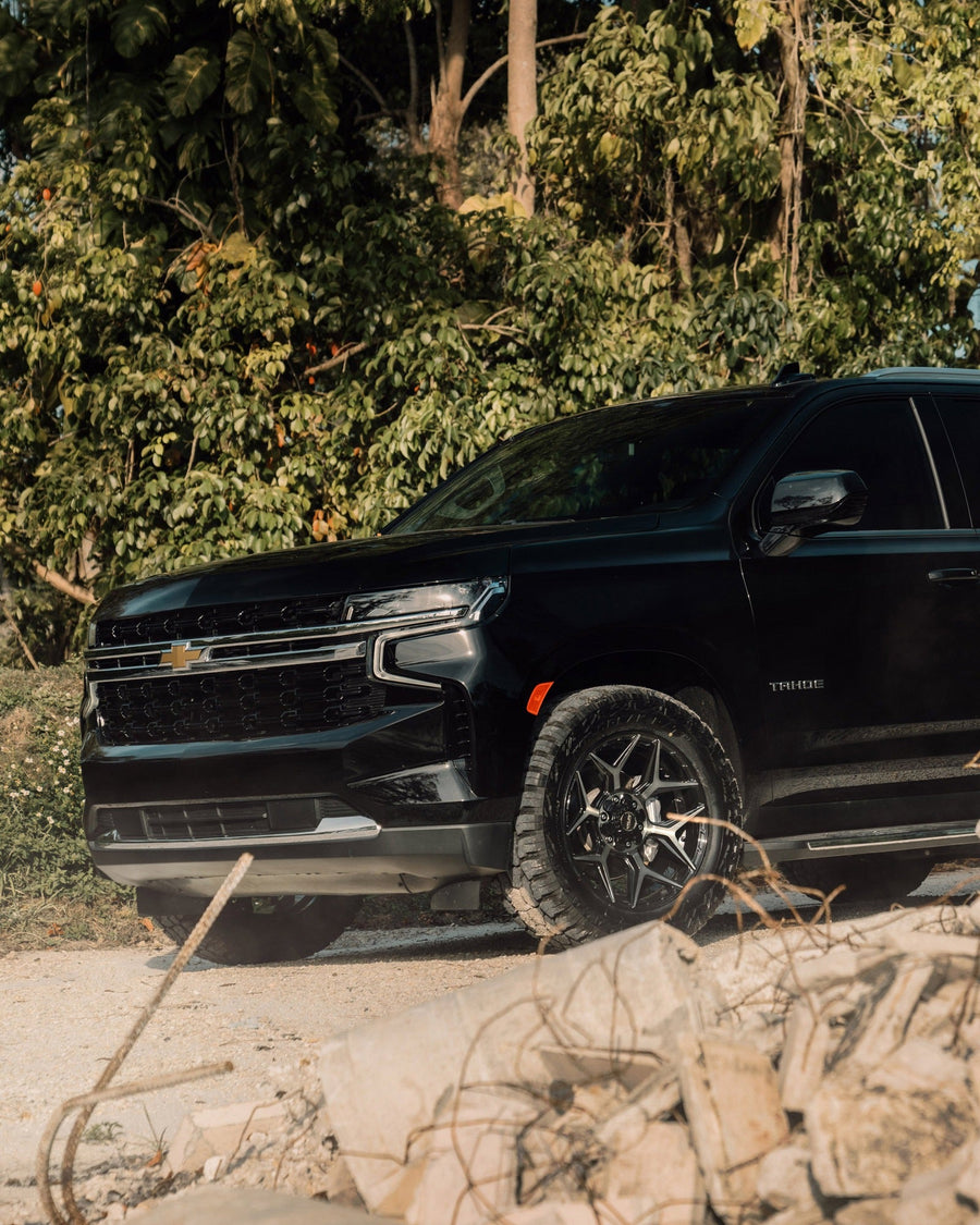 CHEVROLET TAHOE 4PLAY WHEELS 4P06 20X9 0 OFFSET 33X12.5X20 FALKEN TIRES STOCK SUSPENSION