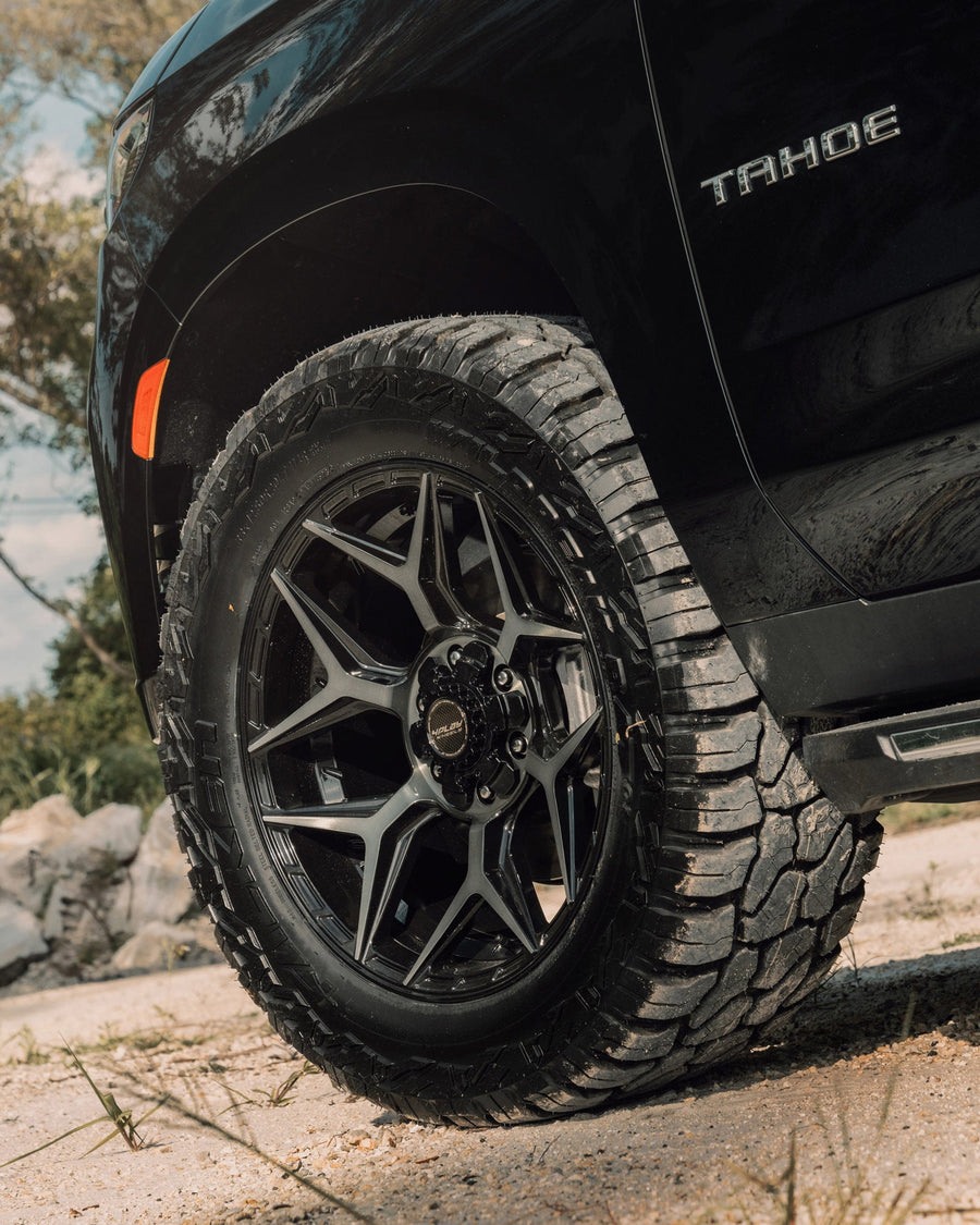 CHEVROLET TAHOE 4PLAY WHEELS 4P06 20X9 0 OFFSET 33X12.5X20 FALKEN TIRES STOCK SUSPENSION