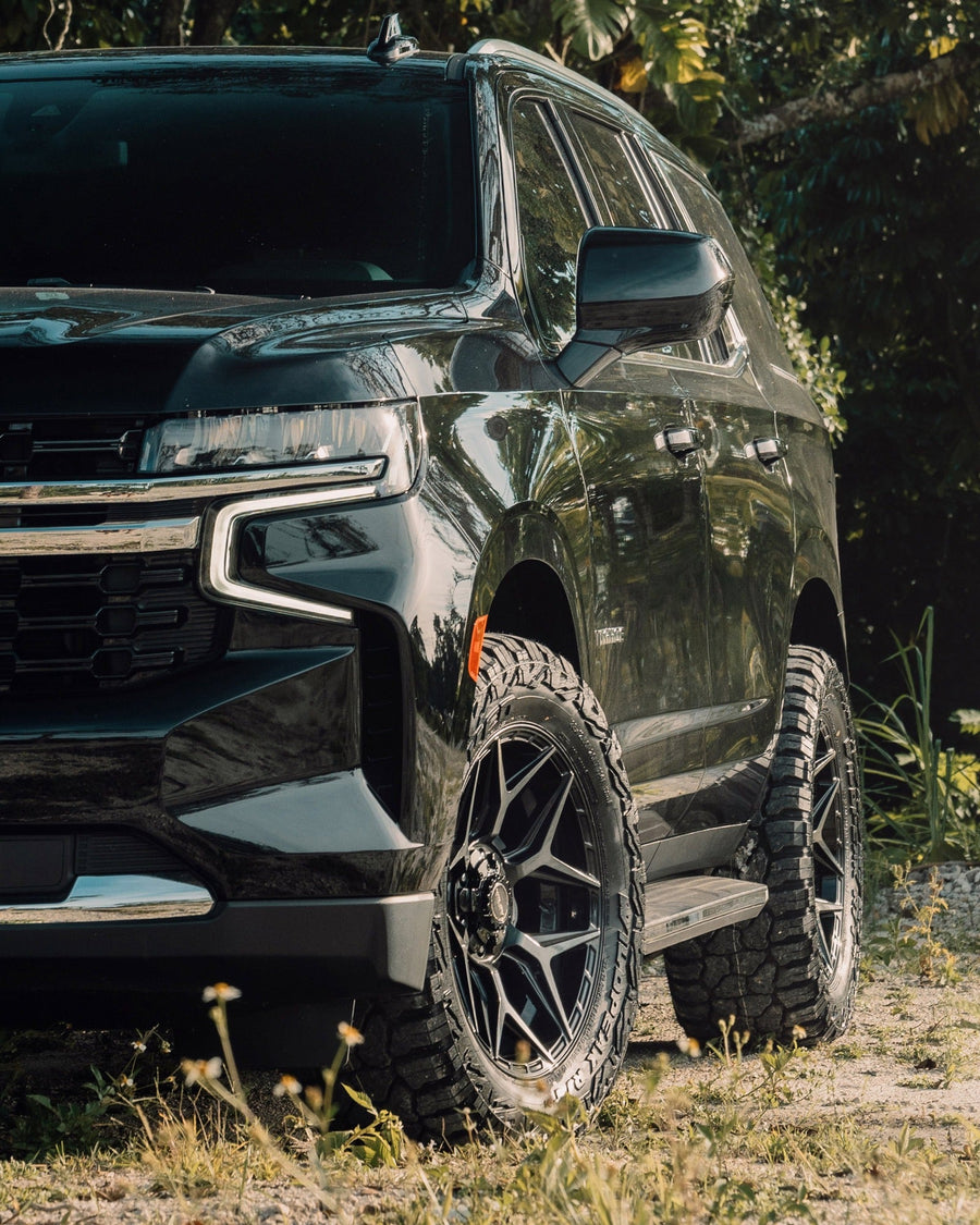 CHEVROLET TAHOE 4PLAY WHEELS 4P06 20X9 0 OFFSET 33X12.5X20 FALKEN TIRES STOCK SUSPENSION