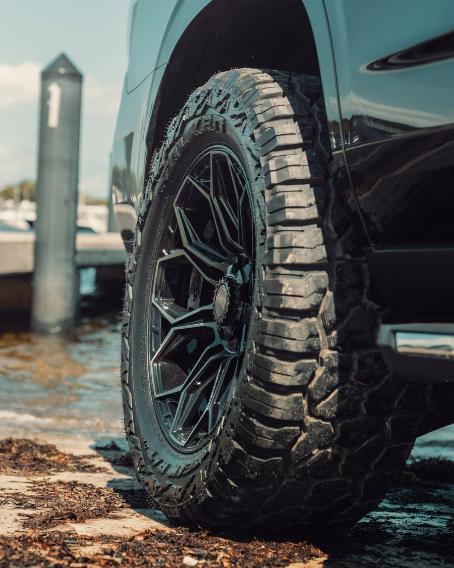 CHEVROLET TAHOE 4PLAY WHEELS 4P83 20X9 0 OFFSET 33X12.5X20 FALKEN TIRES STOCK SUSPENSION