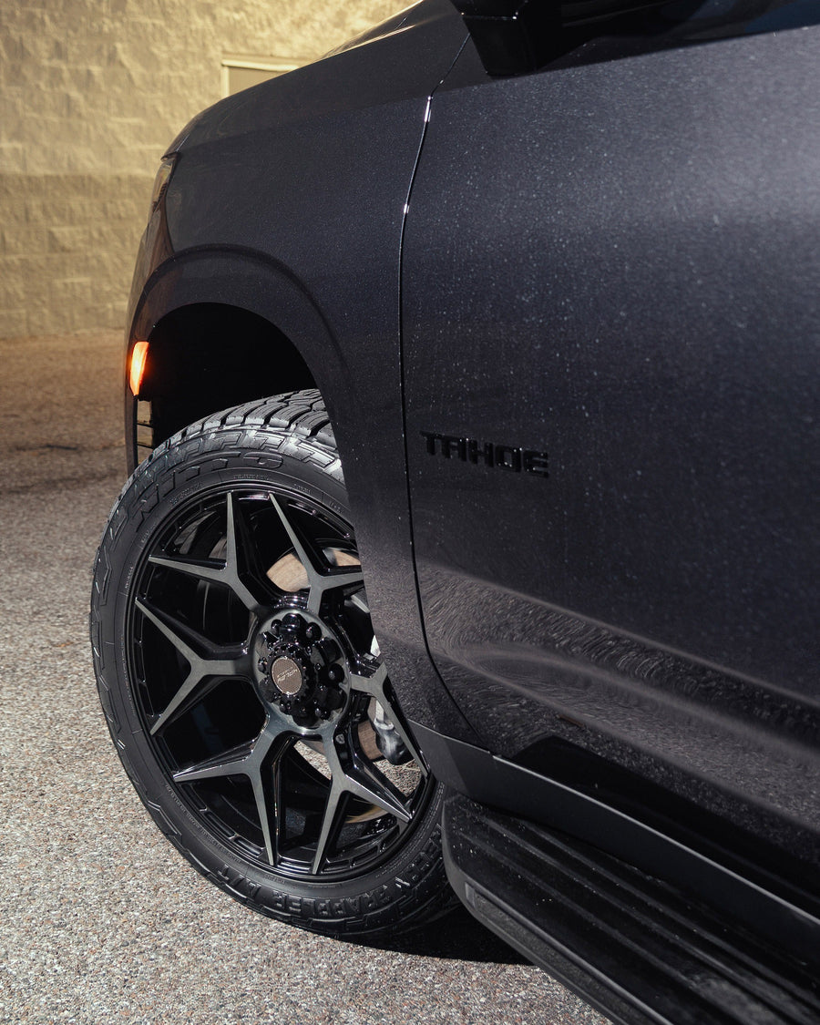 CHEVROLET TAHOE RIMS 4PLAY WHEELS 4P06 22X9 285X45X22 NITTO TIRES STOCK SUSPENSION