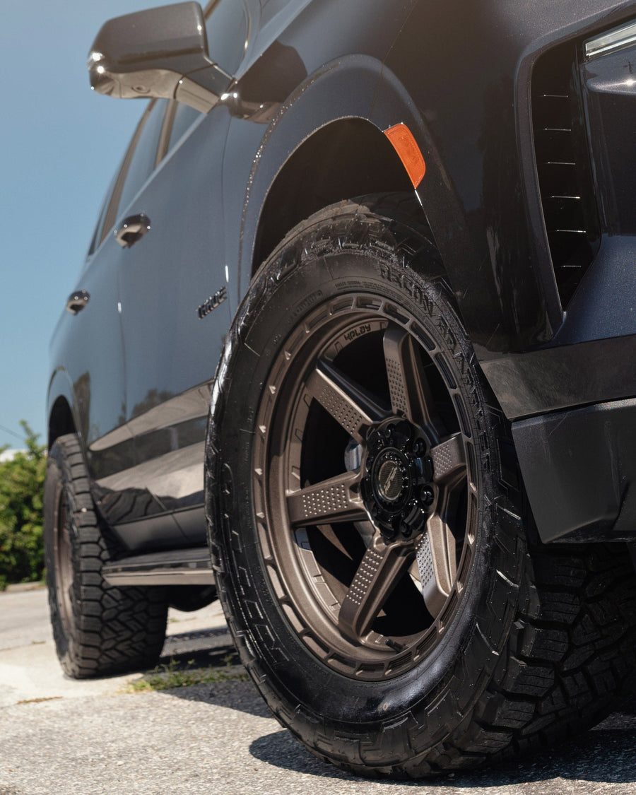 CHEVROLET TAHOE RIMS 4PLAY WHEELS 4PS63 20X9 305X55X20 NITTO TIRES STOCK SUSPENSION