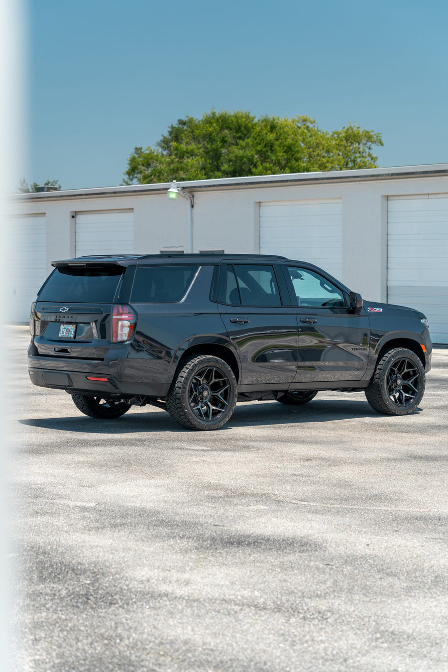 CHEVROLET TAHOE Z71 4PLAY WHEELS 4P06 22X10 285X50X22 NITTO TIRES
