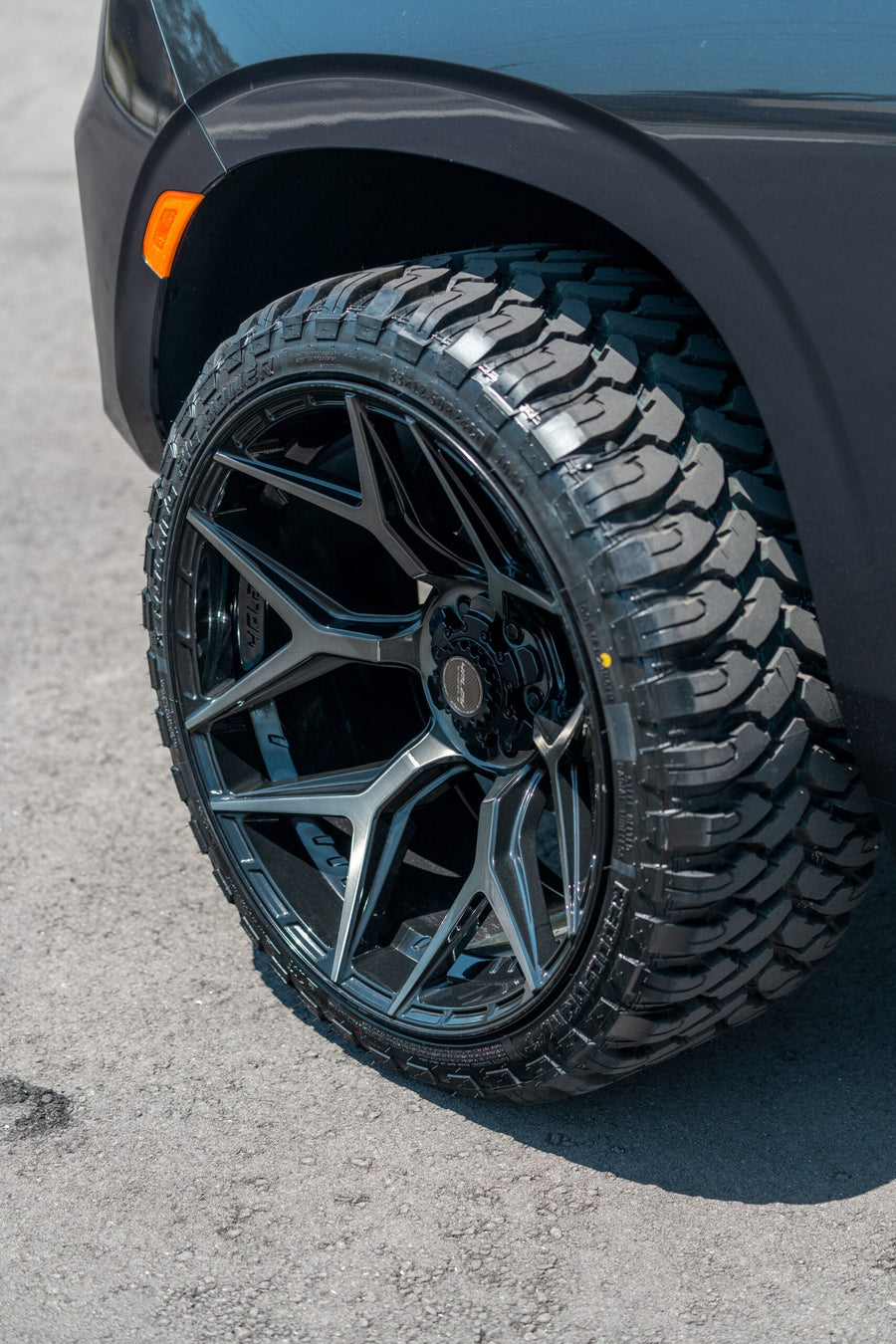 CHEVROLET TAHOE Z71 4PLAY WHEELS 4P06 24X12 33X12.5X24 RBP TIRES