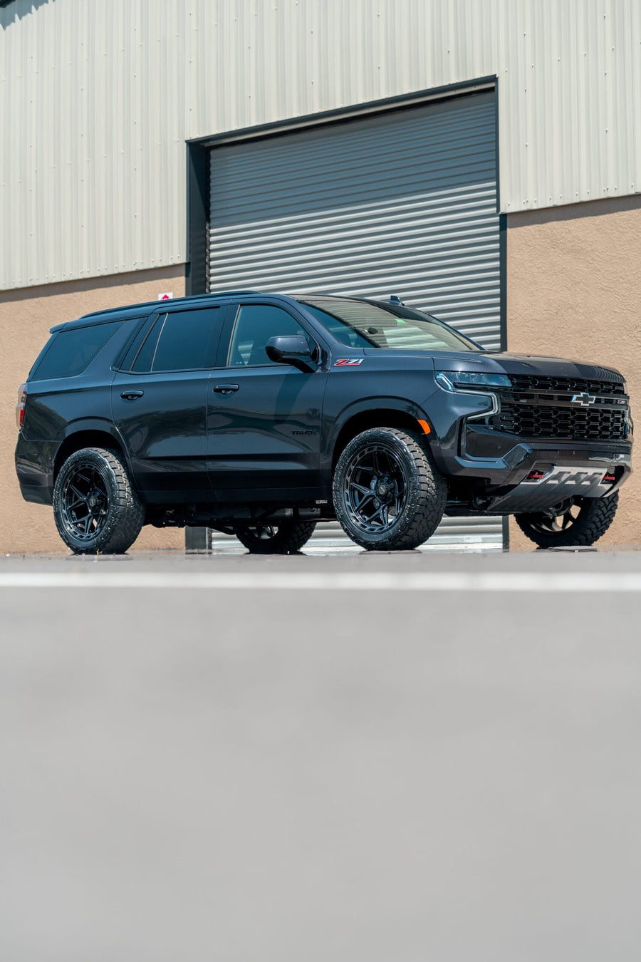 CHEVROLET TAHOE Z71 4PLAY WHEELS 4P55 22X10 33X12.5X22 TOYO TIRES