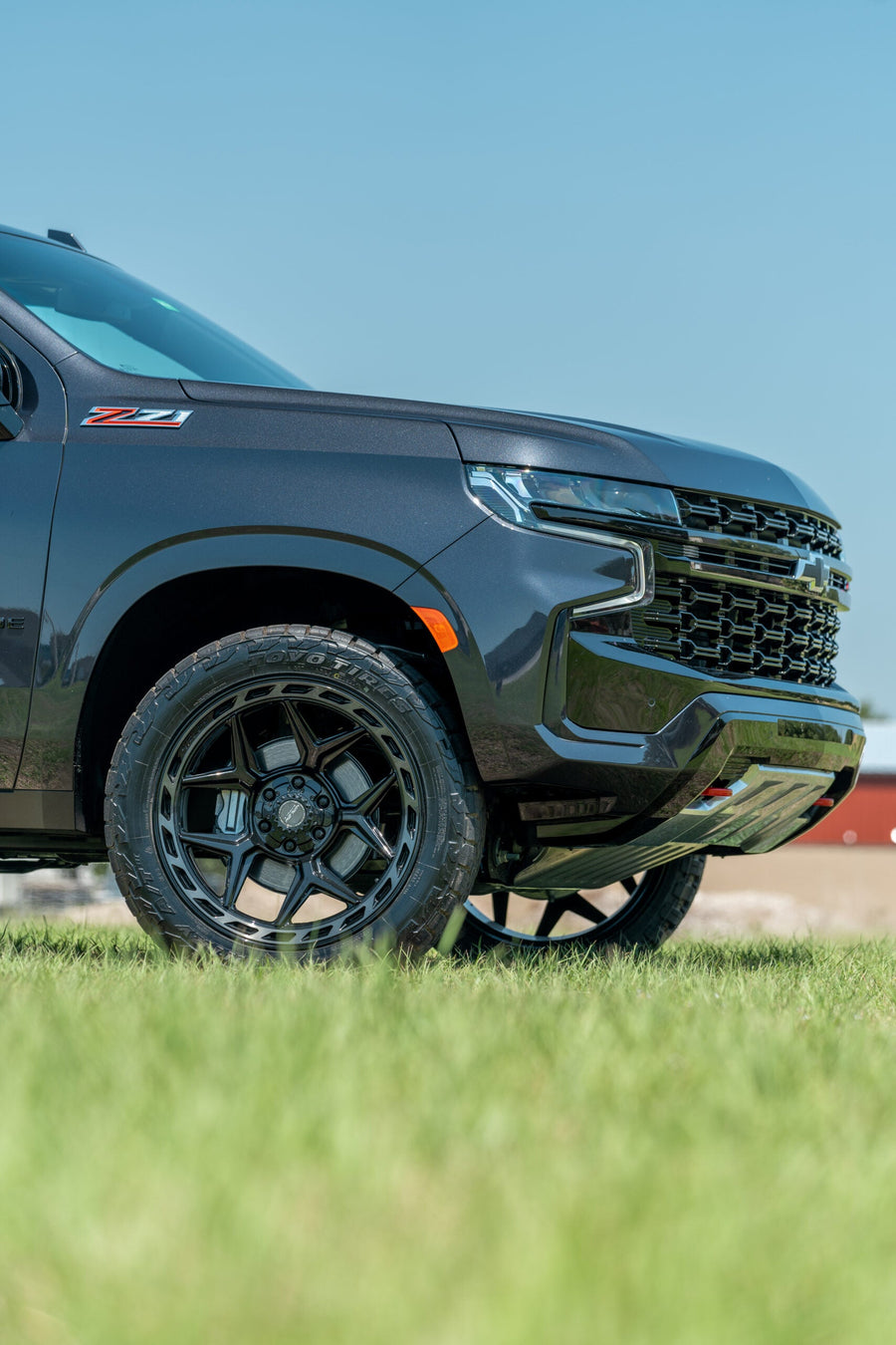 CHEVROLET TAHOE Z71 4PLAY WHEELS 4P55 22X10 33X12.5X22 TOYO TIRES