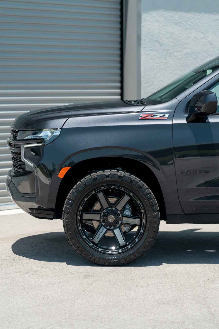 CHEVROLET TAHOE Z71 4PLAY WHEELS 4P63 22X10 285X50X22 NITTO TIRES