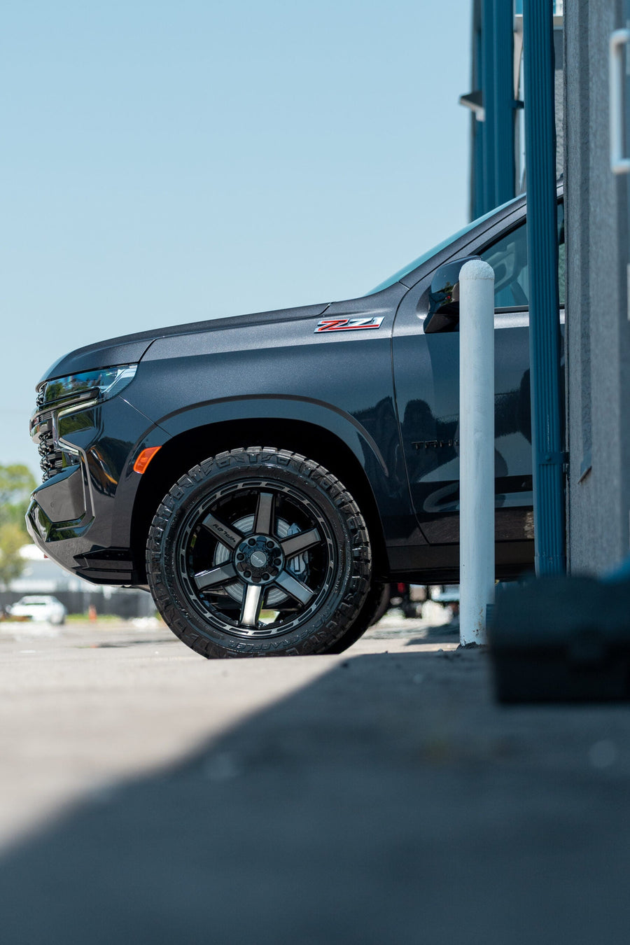 CHEVROLET TAHOE Z71 4PLAY WHEELS 4P63 22X10 285X50X22 NITTO TIRES