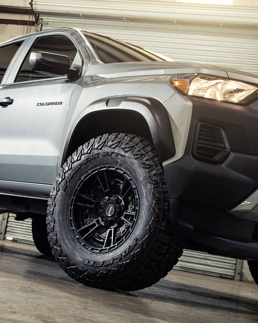 Chevrolet Colorado Trail Boss 4PLAY Wheels S01 17x9 Rims 285x75x17 Falken Wildpeak Tires Stock Suspension