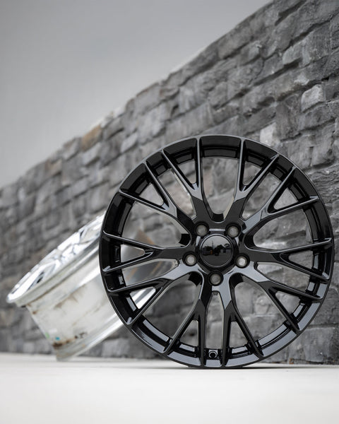 OE Wheels CV22 Lifestyle Photos