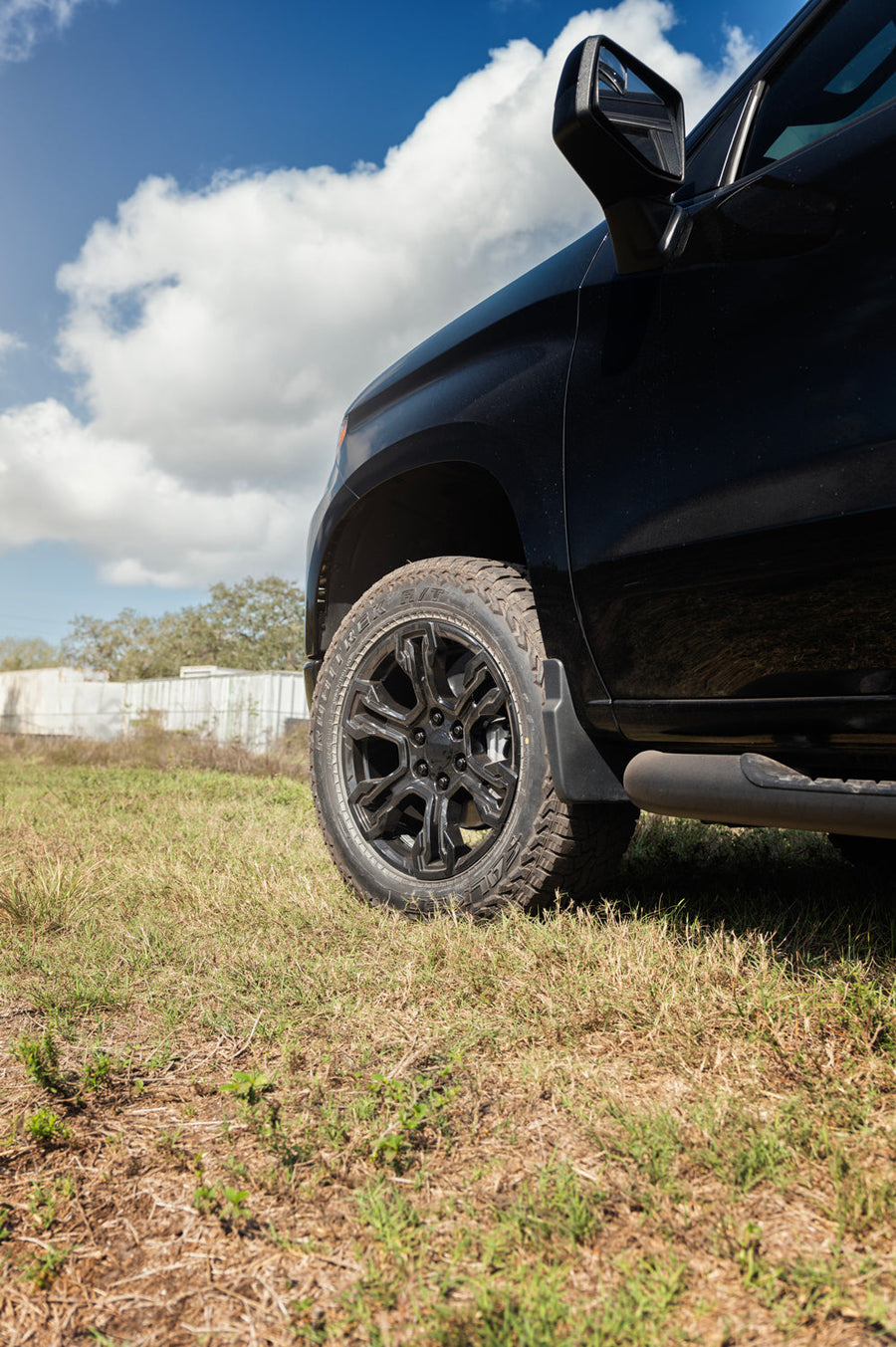 Fits Chevrolet Silverado Rims OE Wheels Gloss Black CV65 20x9 275-60-20 Falken Rubitrek
