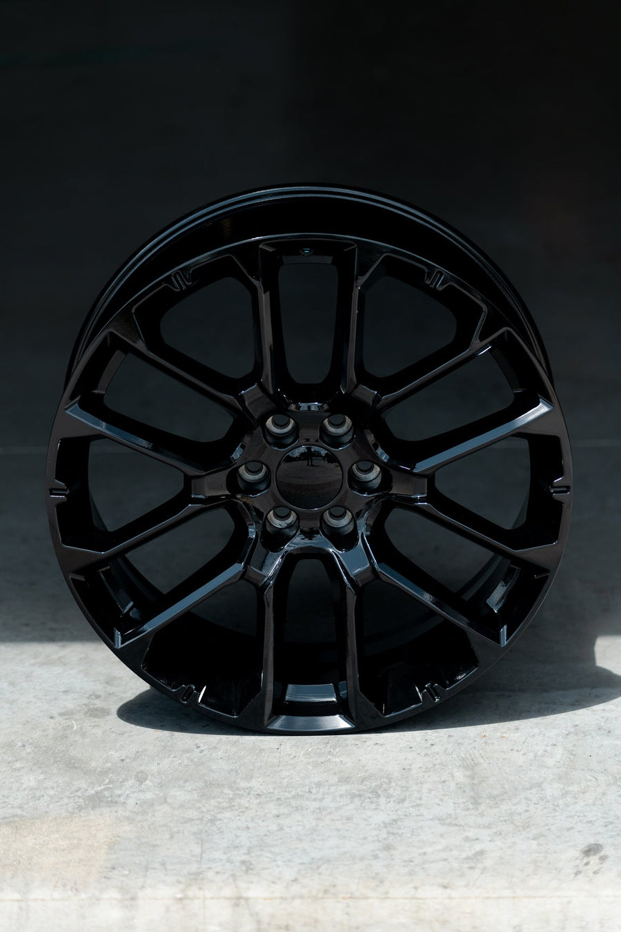 OE Wheels CV67 Lifestyle Photos