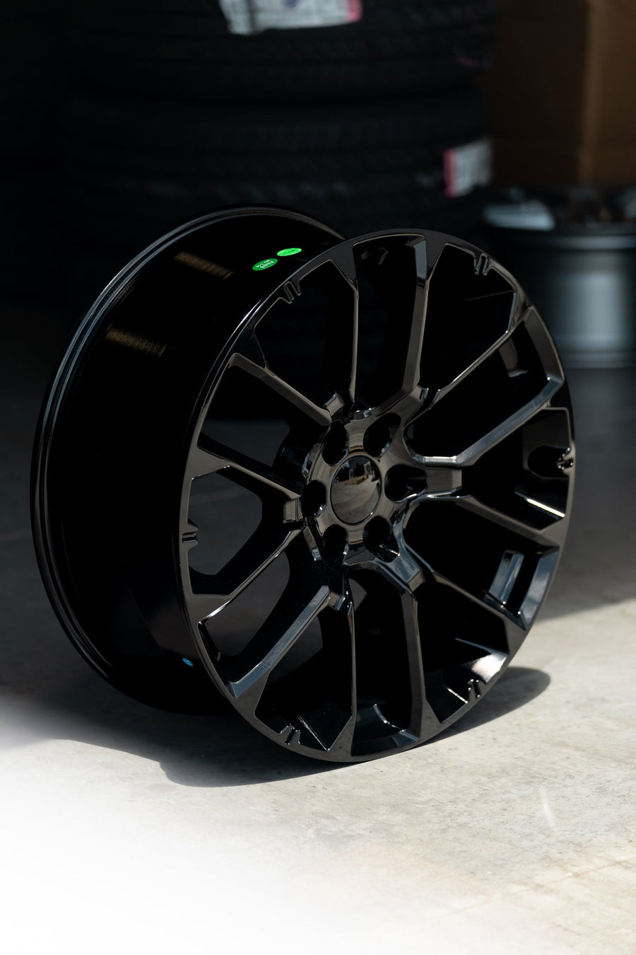 OE Wheels CV67 Lifestyle Photos