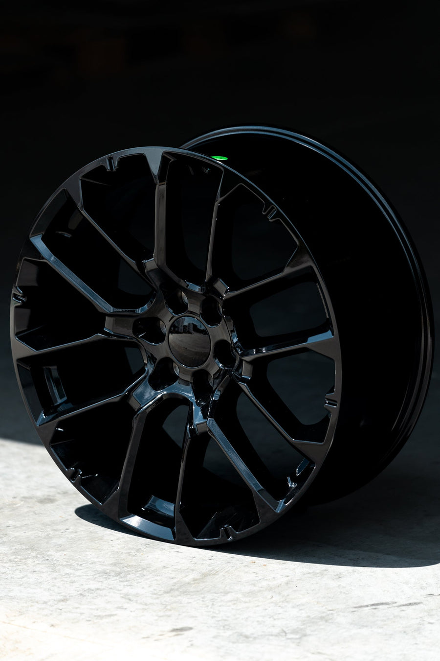 OE Wheels CV67 Lifestyle Photos