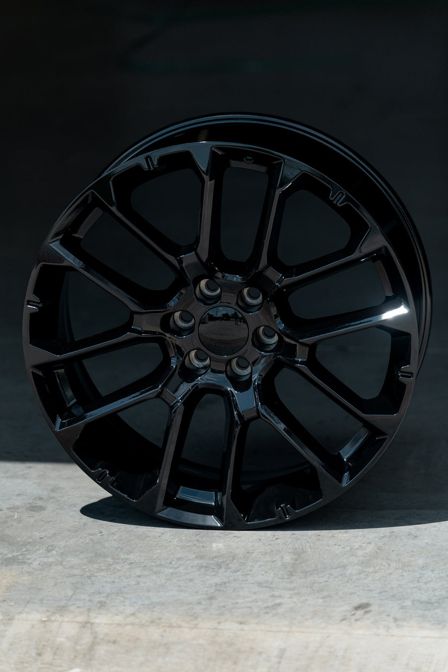 OE Wheels CV67 Lifestyle Photos