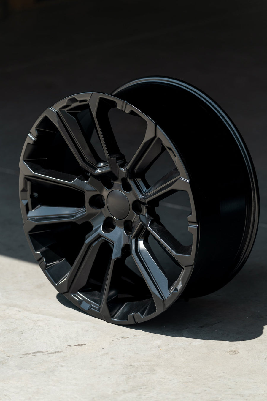 OE Wheels CV68 Lifestyle Photos